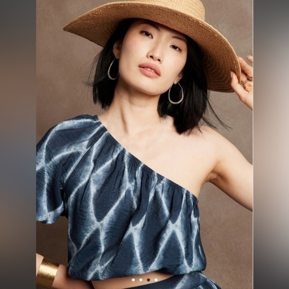 Banana Republic M or L ONE-SHOULDER CROPPED TOP ‘Lightning’ Blue Size M